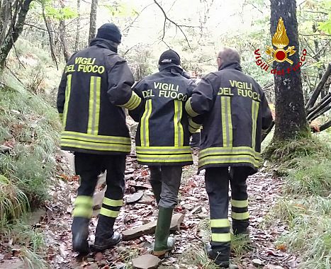 L'anziano ritrovato con un giaccone dei vigili del fuoco